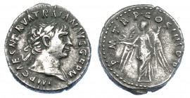 IMPERIO ROMANO. TRAJANO. Denario. Roma (102). A/ Cabeza laureada a der. R/ Victoria de frente con corona y palma; P M TR P COS IIII P P. AR 3,18 g. 28...