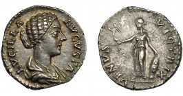 IMPERIO ROMANO. LUCILA. Denario. R/ Venus a izq. con victoria y apoyada en escudo con casco en la base; VENVS VICTRIX. AR 2,85 g. 17,1 mm. RIC-787. EB...