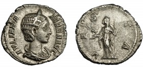 IMPERIO ROMANO. JULIA MAMEA. Denario. Roma (222). R/ Vesta mirando a izq. con palladium y cetro; VESTA. AR 3,34 g. 20,1 mm. RIC-360. MBC+.