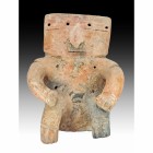 PREHISPÁNICO. Figura antropomorfa sedente (Cultura Quimbaya. 500-1600 d.C.). Terracota. Altura 18,7 cm. Ex. Col. Dr. Klaus Maria (1940-2011). Ex. Hirs...