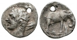 CARTAGONOVA (Cartagena, Murcia). 1/4 Shekel. (Ar. 1,71g/13mm). 235-220 a.C. Anv: Cabeza de Melkart-Heracles a izquierda con clava. Rev: Elefante a der...