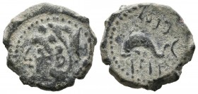 GADES (Cádiz). Cuadrante. (Ae. 6,85g/17mm). 100-20 a.C. (FAB-1352). Anv: Cabeza de Hércules a izquierda , detrás clava. Rev: Atún a izquierda, arriba ...