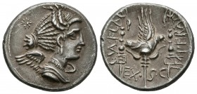 GENS VALERIA. Denario. (Ar. 3,98g/19mm). 82 a.C. Galia. Anv: Busto alado de Victoria a derecha, detrás estrella. Rev: Aguila legionaria entre dos insi...