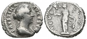 FAUSTINA II. Denario (Ar. 3,30g/18mm). 147-175 d.C. Roma. (RIC 497). Anv: Busto drapeado de Faustina II a derecha, alrededor leyenda: FAVSTINA AVGVSTA...