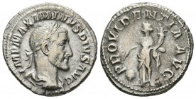 MAXIMINO I. Denario. (Ar. 2,91g/19mm). 235-236 d.C. Roma. (RIC 13; Cohen 78). MBC/MBC-.