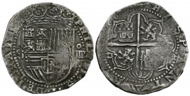FELIPE II (1556-1598). 4 Reales. (Ar. 14,15g/31mm). S/D (Antes de 1588). Sevilla. (Cal-2019-573). Sin flor de lis entre corona y escudo. MBC.