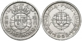 MACAO (Portugal). 5 Patacas. (Ar. 15,14g/31mm). 1952. (Km#5). EBC+