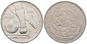 MEXICO. 50 Pesos. (Ar. 15,55g/32mm). 1985. Mundial de Fútbol MEXICO´86. (Km#498). SC.