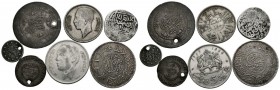 MONEDAS EXTRANJERAS. Conjunto de 7 monedas árabes de plata diferentes países, módulos así como estados de conservación. A EXAMINAR.