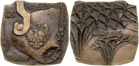 Medal autorstwa Józefa Stasińskiego z 1975 roku poświęcony XXX leciu powrotu miasta Głogowa do macierzy. Opus 731.