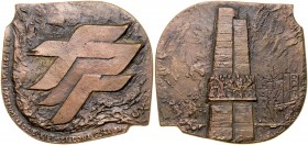Medal autorstwa Józefa Stasińskiego z 1984 roku poświęcony XX Festiwalowi Piosenki Radzieckiej. Opus 047.
