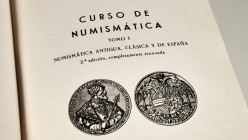 NUMISMÁTICA ANTIGUA, Numismatic lessons. Author: Antonio Beltrán Martínez, Edition: 1950. 459 Pages with many pictures. B/N. Weight: 0,70 kg. Almost X...