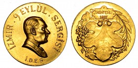 TURCHIA. Medaglia commemorativa Fiera di Izmir 1927. oro g.16,78 titolo 900 q.FDC

Nota per i commercianti:  nel prezzo di questa medaglia é inclusa...