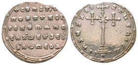 Constantine VII 976 - 1025
Milaresion, Constantinople, 

Condition: Very Fine

Weight: 2.4 gr
Diameter: 22 mm