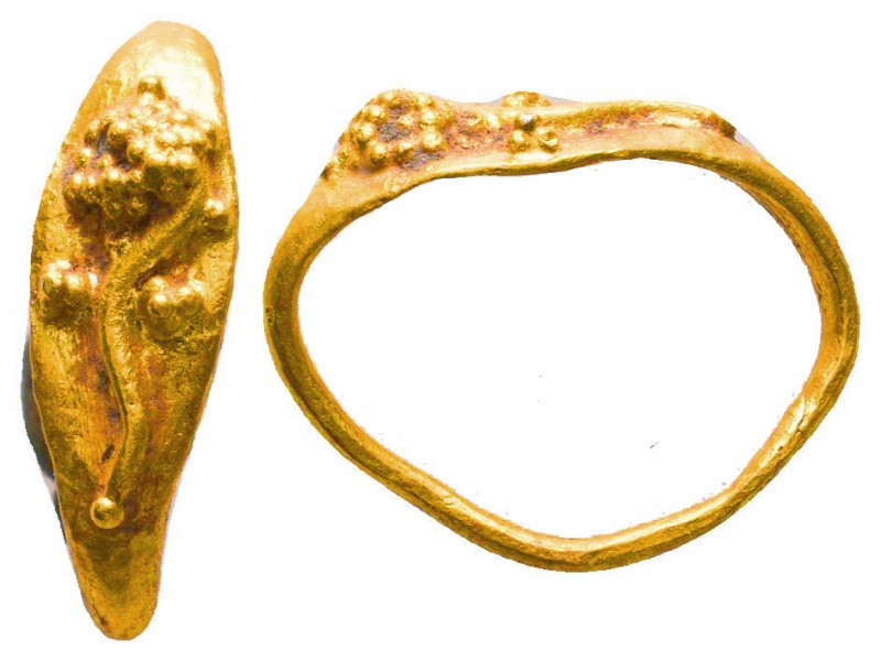 Ancient Roman Gold Ring,

Condition: Very Fine

Weight: 1.2 gr
Diameter: 15...