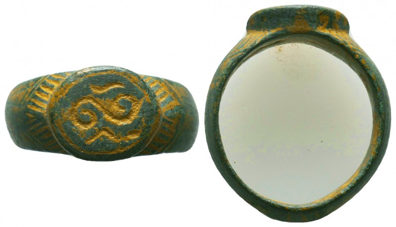 Ancient Roman Ring - 1st - 3rd C. AD.

Condition: Very Fine

Weight: 6.3 gr...