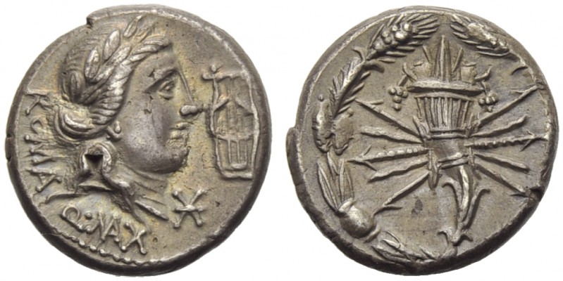 Q. Fabius Maximus, Denarius, Rome, 82-80 BC; AR (g 3,95; mm 17; h 4); Laureate h...
