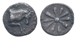 AEOLIS. Kyme.Circa 350-250 BC.AR Obol. Fore part horse right / rosette.SNG Copenhagen 34.Good fine. 

Weight : 0.3 gr

Diameter : 7 mm