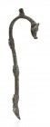 ANSA BRONZEA DECORATA
 II - I secolo a.C.; alt. cm 21; Probabilmente pertinente ad una brocca, presenta rilievi a nodi e presso l'attacco verso l'orl...