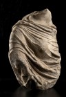 BUSTO MARMOREO FEMMINILE
 I secolo a.C. - I secolo d.C.; alt. cm 37; largh cm 23; spessore cm 20; Splendido busto marmoreo femminile in marmo greco, ...