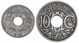 Francia. 1924. III República. Poissy. 5 y 10 céntimos. (Kr. 875 y 866a). 2 monedas. Escasas. CU-NI. MBC/MBC+.