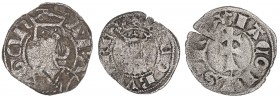 Jaume II (1291-1327). Lote formado por 1 diner de Barcelona y 2 dineros de Zaragoza. Total 3 monedas. A examinar. BC/MBC-.