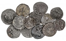 Lote formado por 3 diners y 10 doblers de Mallorca, diversos períodos, algunos falsos de época. Total 13 monedas. A examinar. RC/BC.