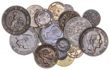 Lote de 20 monedas españolas de cobre y latón, casi todas del Centenario. Todas diferentes. A examinar. BC/MBC+.