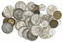 Franco. Lote de 37 monedas, incluyendo 16 de 100 pesetas. A examinar. BC/MBC+.