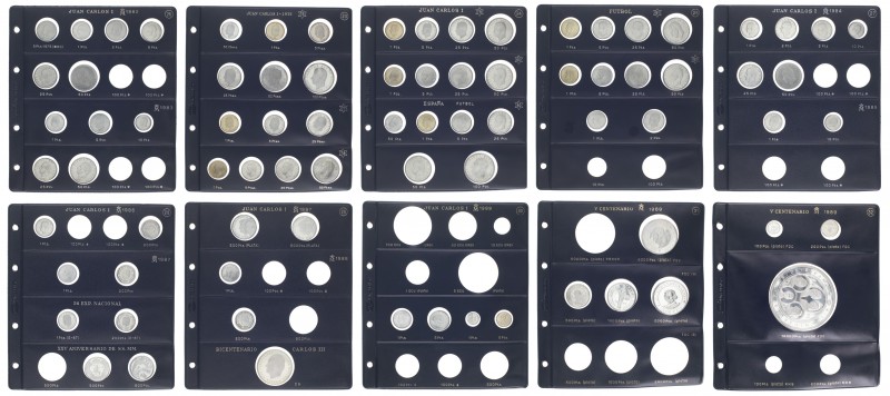 Juan Carlos I. Lote de 80 monedas y medallas, todas diferentes. Incluye la emisi...