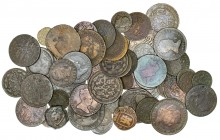 Lote de 61 monedas de cobre españolas. A examinar. RC/BC+.