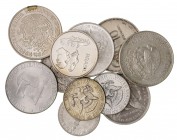 Lote de 11 monedas, 9 en plata de diferentes países, 7 tamaño duro y 4 medio duro. A examinar. BC/S/C.