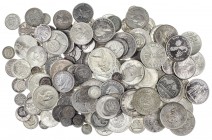 Lote de 170 monedas aproximadamente en plata de diversos países. A examinar. 1980 g. BC-/S/C.
