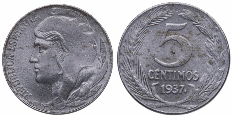 1937. II República (1931-1939). 5 Centimos . Ae. Tres puntos de exceso de metal....