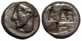 IONIA. Phokaia. Obol (Circa 625/0-522 BC).
Female head left, wearing helmet or sakkos.
Rev: Quadripartite incuse square.
SNG Kayhan -; Klein -; SNG vo...