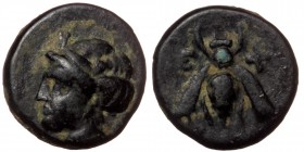 Ionia, Ephesos. Civic issue. ca. 305-288 B.C. AE
Head of Artemis left
Rev: Bee. E - Φ
SNG von Aulock 1839
1,41 gr. 11 mm