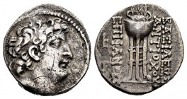 Seleukid Kingdom. Antiochos VIII Epiphanes (Grypos). Drachm. 109-96 BC. Antioch on the Orontes. (SC-2310b). Anv.: Diademed head of Antiochos VIII to r...