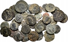 Lot of 35 small bronzes from the Roman Empire. TO EXAMINE. Almost F/F. Est...90,00. 


SPANISH DESCRIPTION: lote de 35 pequeños bronces de Imperio ...
