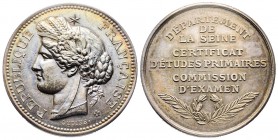 Médaille, AG 16,87 gr 33,6 mm 
Avers: REPUBLIQUE FRANÇAISE 
Revers: DÉPARTEMENT DE LA SEINE CERTIFICAT D'ÉTUDES PRIMAIRES COMMISSION D'EXAMEN
SUP