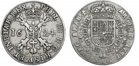 COLECCIÓN DE DUCATONES Y PATAGONES DE DOBLE PESO. FELIPE IV. Doble patagón. 1624. Maastricht. A/ . PHIL. IIII. D. G. HISP. ET. INDIAR. REX. R/ . ARCHI...