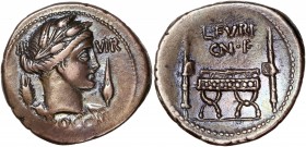 L. Furius Cn.f. Brocchus (63BC) Ar Denarius - Rome 
A/ III VIR // BROCCHI 
R/ L FVRI CN F
Reference: Cr 414/1
Good very fine - iridescent tone 
3,73g ...
