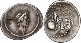 Julius Caesar (49BC-44BC) Ar Denarius - Rome
A/ -
R/ L MVSSIDIVS LONGVS
Reference: Cr 494/39
Very fine
3,40g - 21.23mm - 9h.