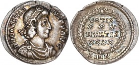 Constantius II (337-361) Ar Siliqua - Sirmium 
A/ D N CONSTANTIVS P F AVG
R/ VOTIS / XXX / MVLTIS / XXXX / SIRM
Reference: RIC 15
Extremely fine - iri...