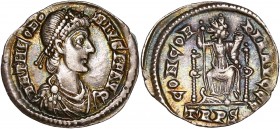 Theodosius (379-395) Ar Siliqua - Thessalonica 
A/ D N THEODOSIVS P F AVG
R/ CONCORDIA AVGGG / TRPS
Reference: RIC 83a
Extremely fine - nice iridescen...