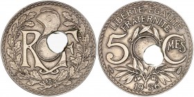 IIIème République (1870 - 1940) 5 Centimes Lindauer trou décalé,
1936 - Cupro-Nickel 
A/ RF
R/ LIBERTE EGALITE FRATERNITE - 5 CMES - 1936
Reference: G...