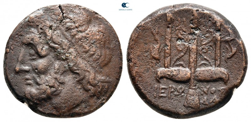 Sicily. Syracuse. Hieron II 275-215 BC. 
Tetras Æ

17 mm, 5,88 g



very ...