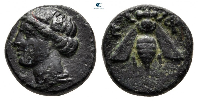 Ionia. Ephesos circa 375-325 BC. 
Bronze Æ

10 mm, 1,33 g



very fine