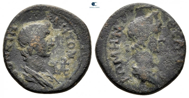 Mysia. Pergamon. Pseudo-autonomous issue AD 40-60. 
Bronze Æ

17 mm, 2,66 g
...