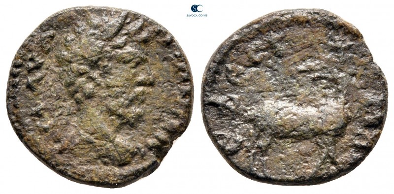 Ionia. Ephesos. Marcus Aurelius AD 161-180. 
Bronze Æ

17 mm, 2,70 g



v...