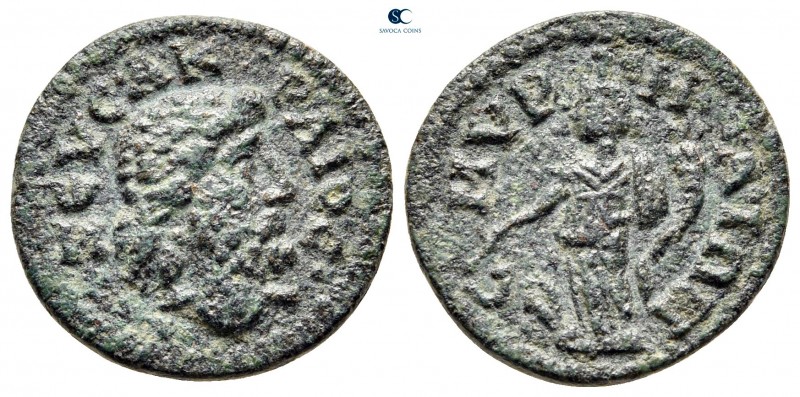 Ionia. Smyrna. Pseudo-autonomous issue AD 193-235. 
Bronze Æ

19 mm, 4,13 g
...